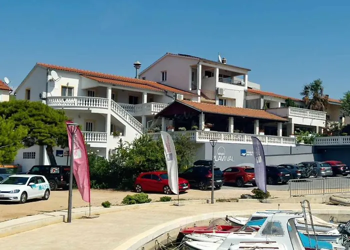 Plavi Val Apartments