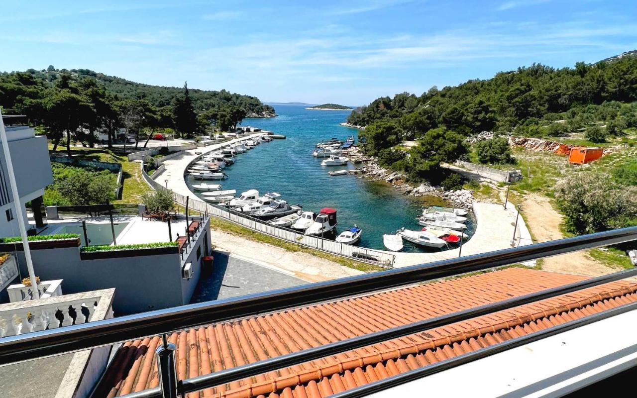 Apartment Plavi Val