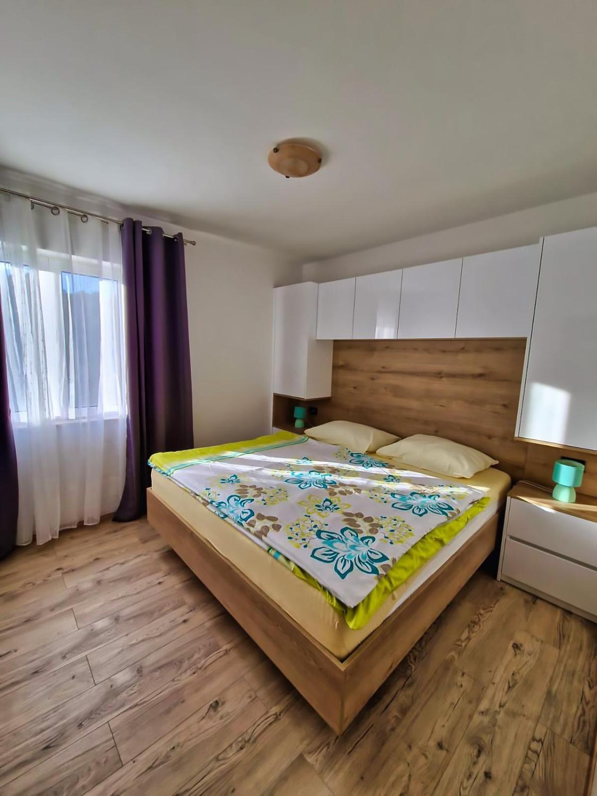 Plavi Val * Tribunj (Sibenik-Knin)