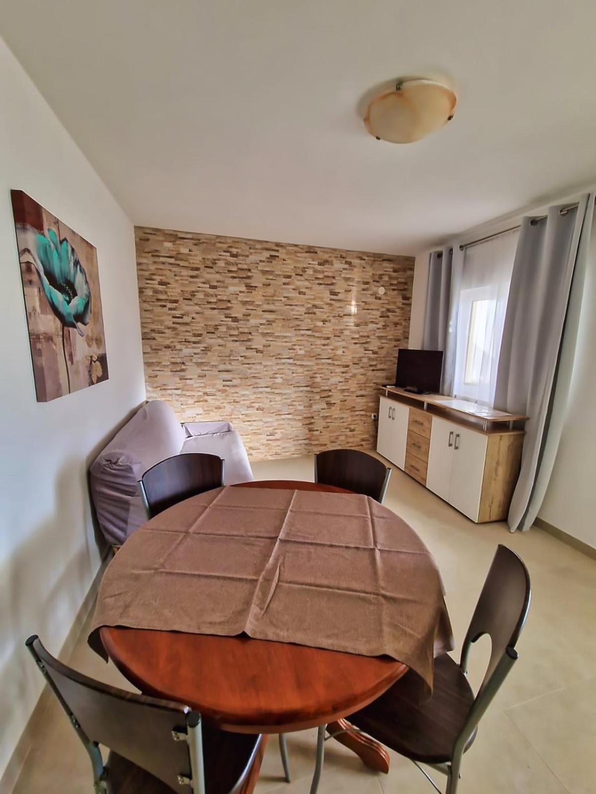 Plavi Val Apartment *