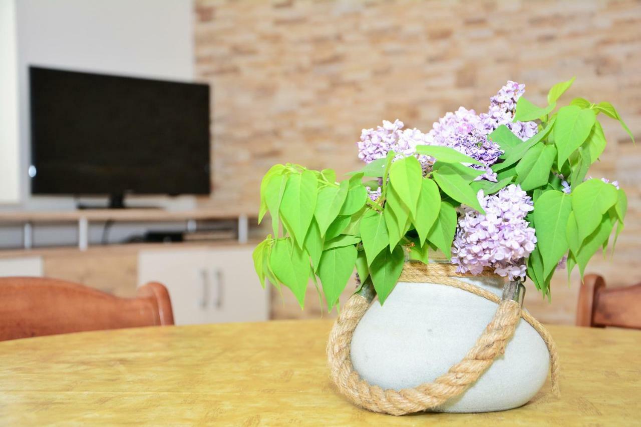 Plavi Val Apartment *